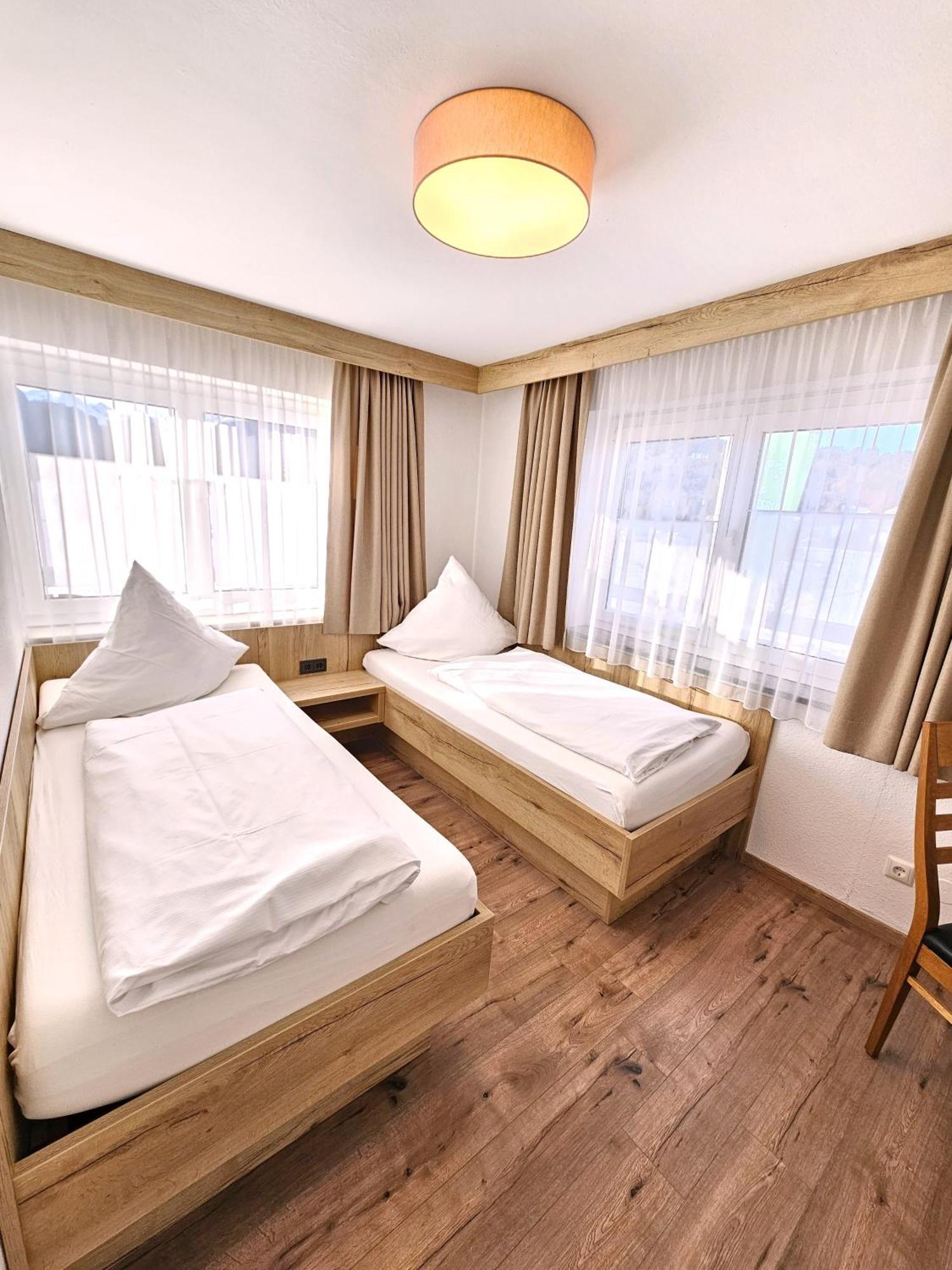 Hotel Cafe Fuggerhof 오버스트도르프 외부 사진